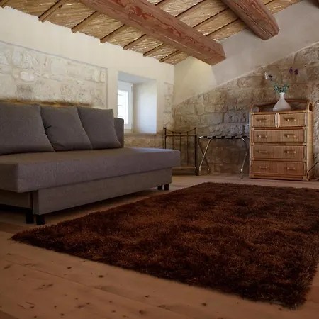 Stacci Rural Resort 4*